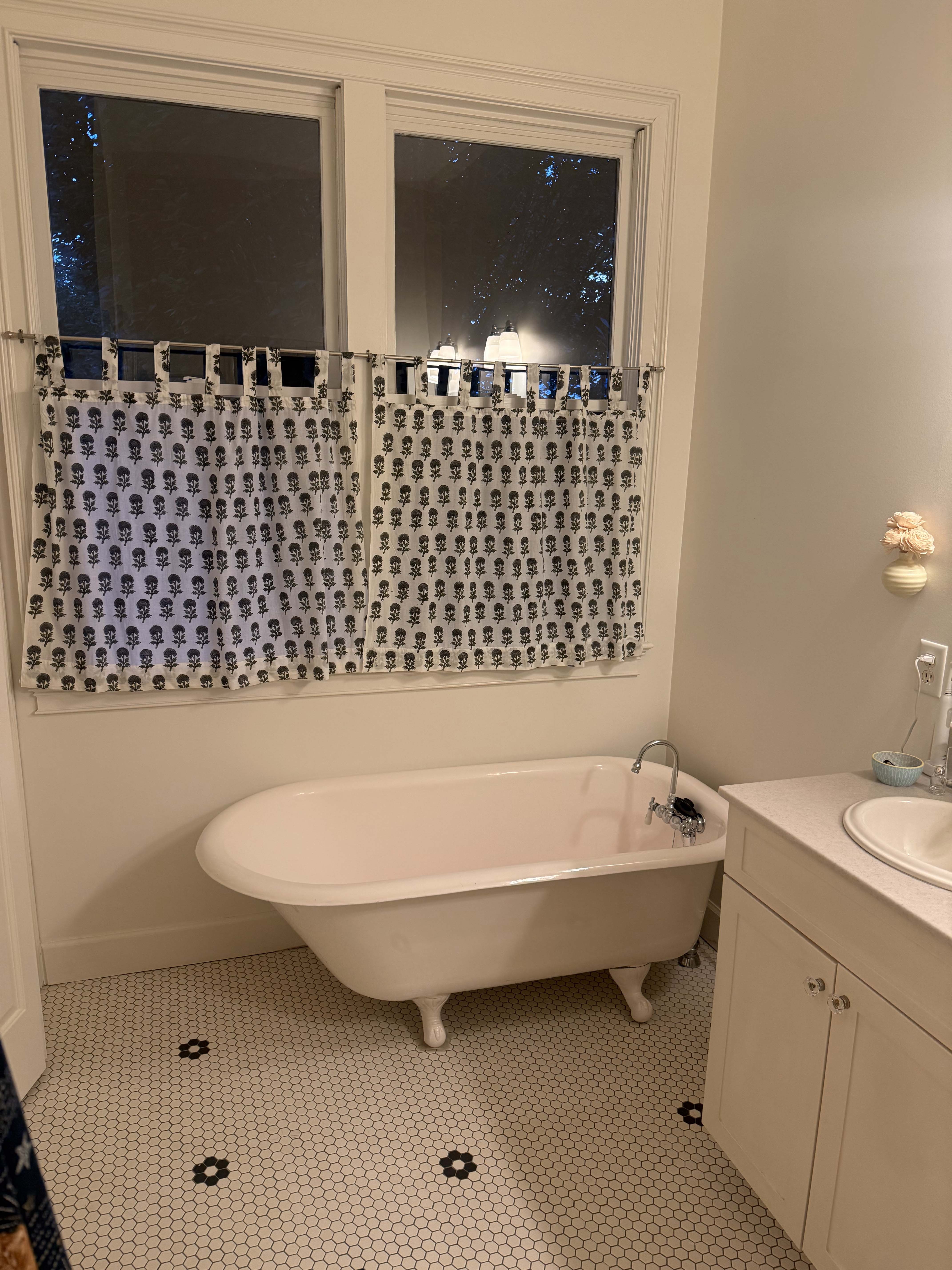 Current tub